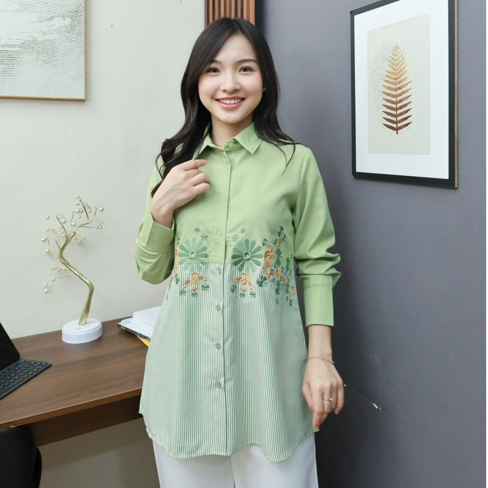Foto Hijab Mamah Icis LATINA Shirt-baju kerja sehari hari by myhmi