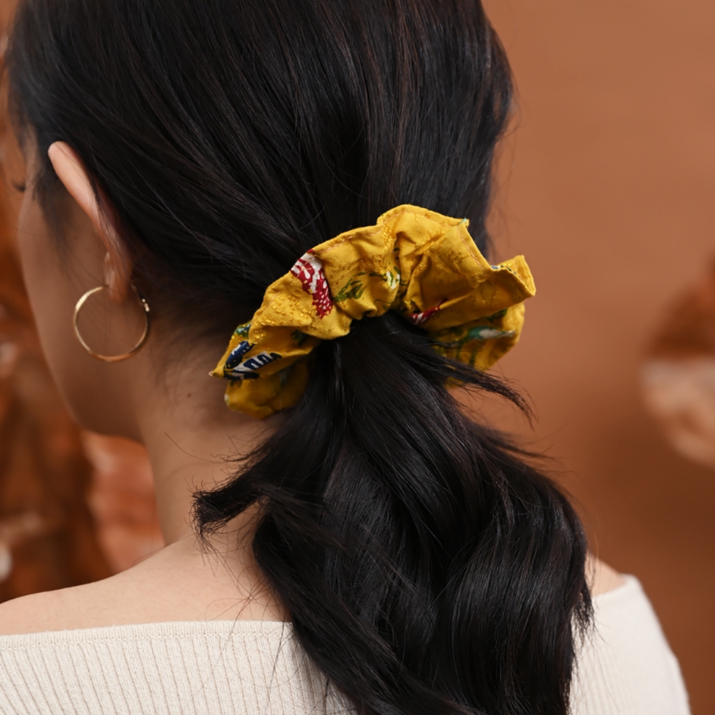 Foto Nona Rara Scrunchie Perca Batik A0141