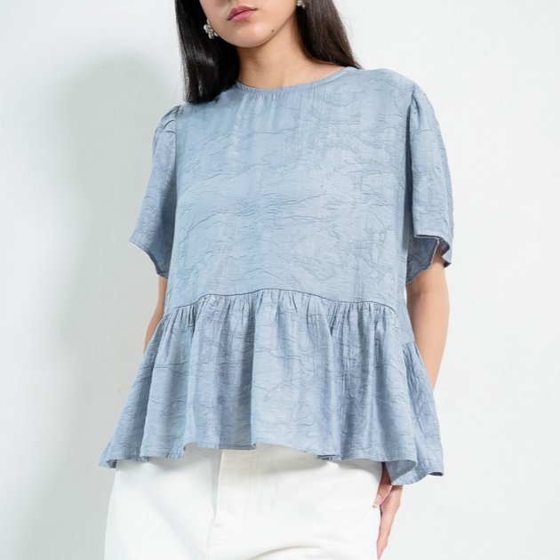 Foto This Is April This Is April Rivena Top Blouse Wanita Lengan Pendek