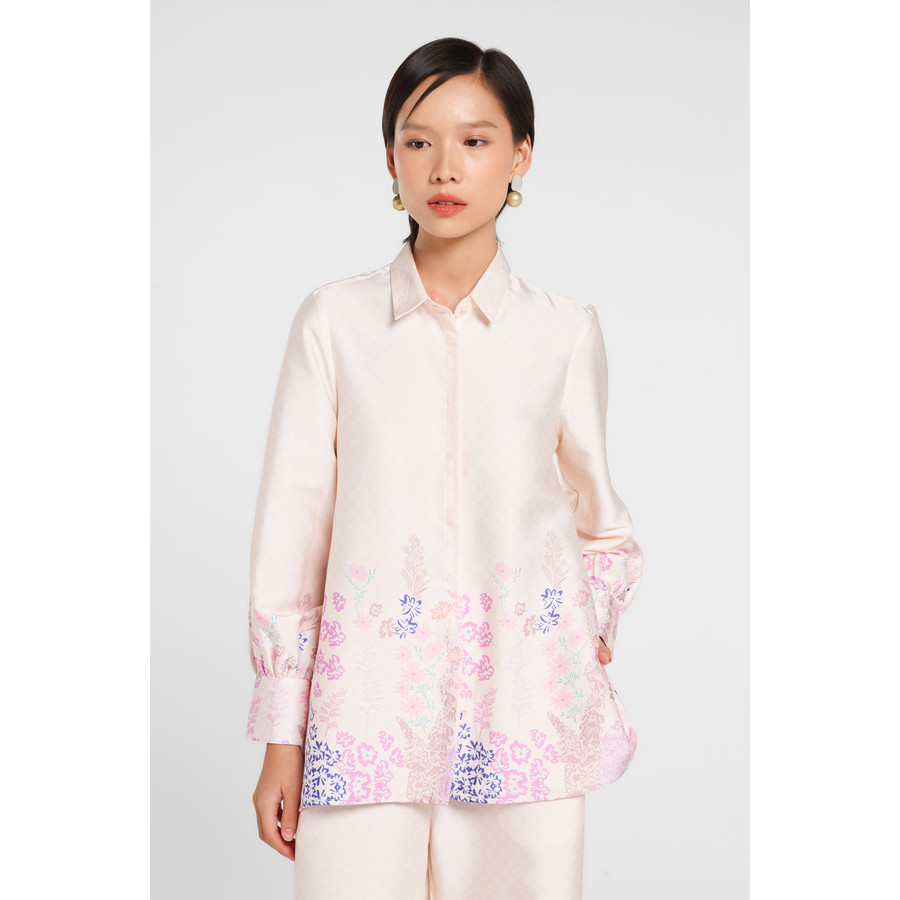 Foto MINIMAL Sienna - Blus Lengan Panjang Motif Floral - Pink