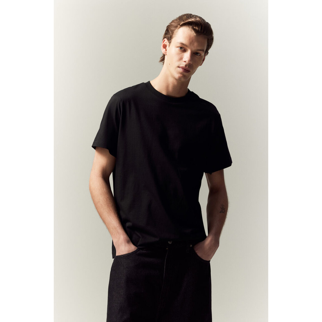 Foto H&M H&M Pria 5-Pack Regular Fit T-Shirts 1216851001_Black