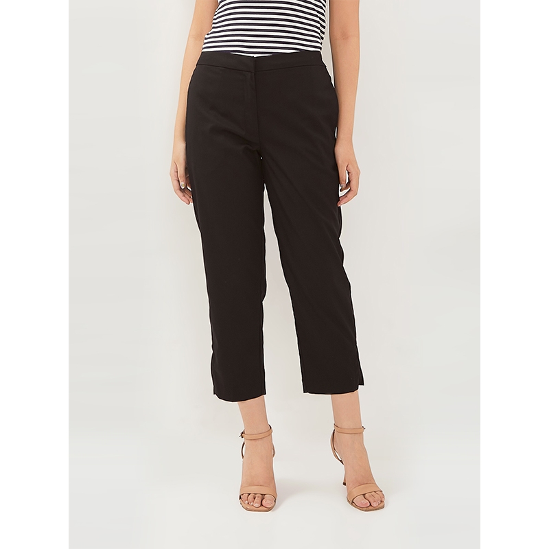 Foto MINIMAL Bb Yorri - Celana Rileks Ankle Wanita - Black